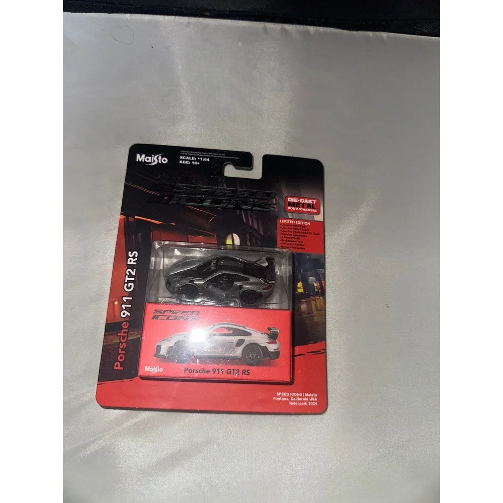 Maisto Speed Icons Porsche 911 GT2 RS Silver 1:64 Die-Cast Metal Car Limited Ed